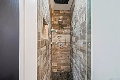 97 Drexelgate Court, Middle Island, NY 11953 - Photo 25