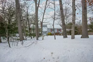 22 Glenview Ave, Northport, NY 11768 - Photo 5