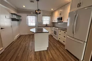 44B Trent Ct, Ridge, NY 11961 - Photo 9