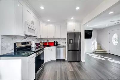 15 Lehigh Avenue, Centereach, NY 11720 - Photo 5