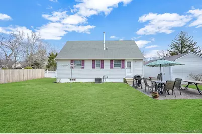 15 Lehigh Avenue, Centereach, NY 11720 - Photo 25