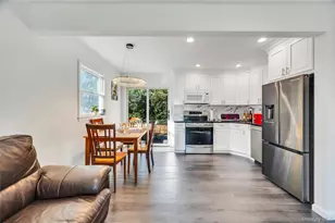 15 Lehigh Ave, Centereach, NY 11720 - Photo 9