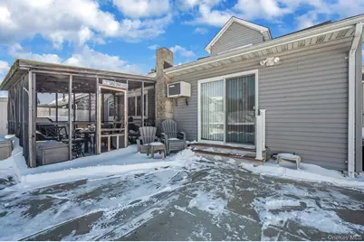 704 S 5th Street, Lindenhurst, NY 11757 - Photo 33