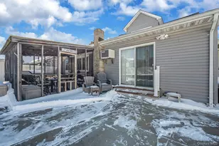 704 S 5th St, Lindenhurst, NY 11757 - Photo 33