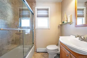 704 S 5th St, Lindenhurst, NY 11757 - Photo 17