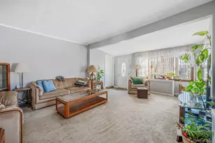 704 S 5th St, Lindenhurst, NY 11757 - Photo 5
