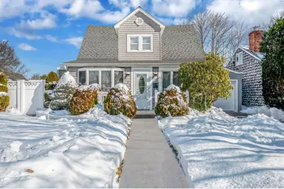 704 S 5th Street, Lindenhurst, NY 11757 - Photo 1