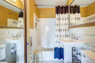 201 W 21st St, New York, NY 10011 - Photo 7