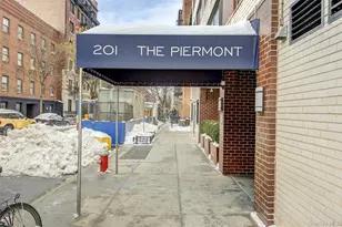 201 W 21st St, New York, NY 10011 - Photo 13