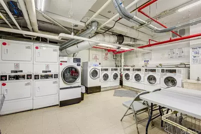 201 W 21st Street #9G, New York, NY 10011 - Photo 15