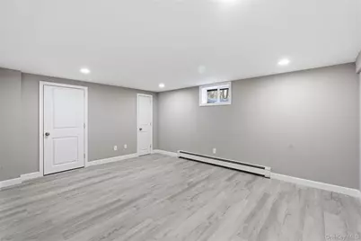 1395 Gardiner Drive, Bay Shore, NY 11706 - Photo 25