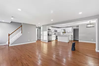 1395 Gardiner Drive, Bay Shore, NY 11706 - Photo 9