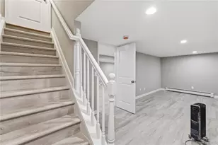 1395 Gardiner Dr, Bay Shore, NY 11706 - Photo 23