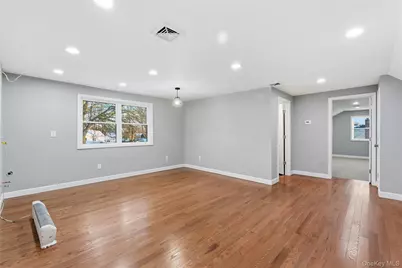 1395 Gardiner Drive, Bay Shore, NY 11706 - Photo 15