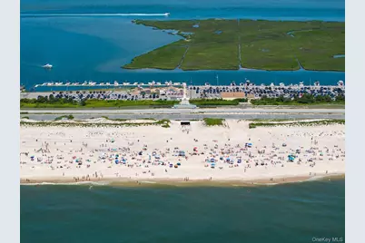 2 Cottage Walk, Babylon, NY 11702 - Photo 5