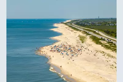 2 Cottage Walk, Babylon, NY 11702 - Photo 7