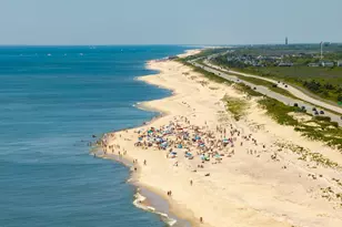 2 Cottage Walk, Babylon, NY 11702 - Photo 7