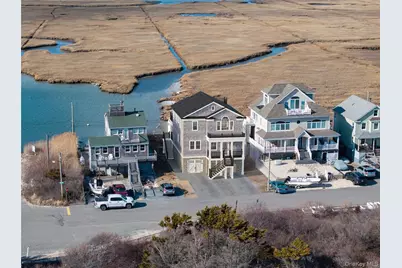 2 Cottage Walk, Babylon, NY 11702 - Photo 3