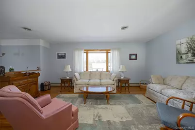 25 Verplanck Avenue, Hopewell Junction, NY 12533 - Photo 9