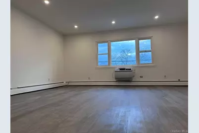 81-05 149th Avenue #1st Fl, Howard Beach, NY 11414 - Photo 9