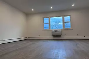 81-05 149th Ave, Howard Beach, NY 11414 - Photo 9