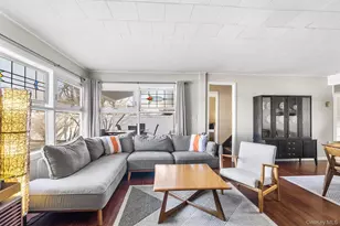 111 Stirrup Ln, Levittown, NY 11756 - Photo 5