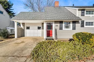 111 Stirrup Ln, Levittown, NY 11756 - Photo 3