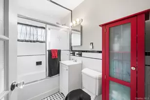 111 Stirrup Ln, Levittown, NY 11756 - Photo 19