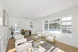 11 Edcris Ln, Huntington, NY 11743 - Photo 13