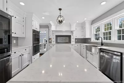 20 Westbridge Drive, Babylon, NY 11702 - Photo 3