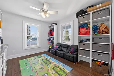 20 Westbridge Drive, Babylon, NY 11702 - Photo 19