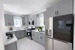 112-16 198th St, Saint Albans, NY 11412 - Photo 5