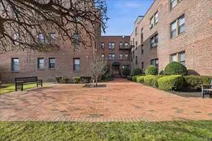 222 7th St, Garden City, NY 11530 - Photo 23