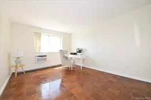 320 E Shore Rd, Great Neck, NY 11023 - Photo 21