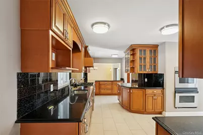 549 Woodbury Road, Cold Spring Harbor, NY 11724 - Photo 17