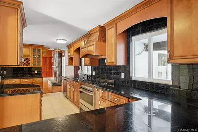 549 Woodbury Road, Cold Spring Harbor, NY 11724 - Photo 21
