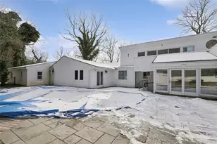 549 Woodbury Rd, Cold Spring Harbor, NY 11724 - Photo 47