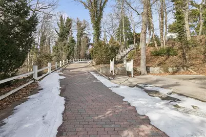 549 Woodbury Road, Cold Spring Harbor, NY 11724 - Photo 13