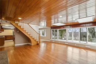 549 Woodbury Rd, Cold Spring Harbor, NY 11724 - Photo 15