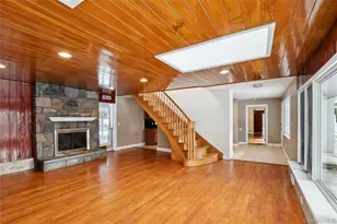 549 Woodbury Rd, Cold Spring Harbor, NY 11724 - Photo 11