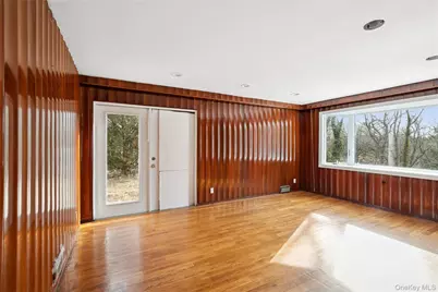 549 Woodbury Road, Cold Spring Harbor, NY 11724 - Photo 25