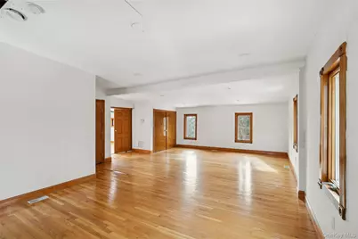 549 Woodbury Road, Cold Spring Harbor, NY 11724 - Photo 43