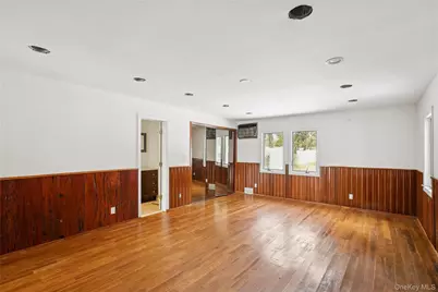 549 Woodbury Road, Cold Spring Harbor, NY 11724 - Photo 23