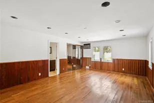 549 Woodbury Rd, Cold Spring Harbor, NY 11724 - Photo 23