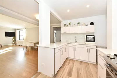 211-06 75th Avenue #2E, Bayside, NY 11364 - Photo 3