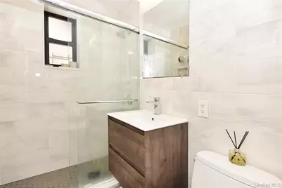 211-06 75th Avenue #2E, Bayside, NY 11364 - Photo 9