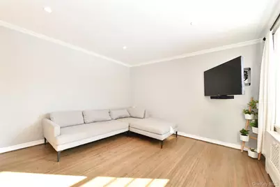 211-06 75th Avenue #2E, Bayside, NY 11364 - Photo 7