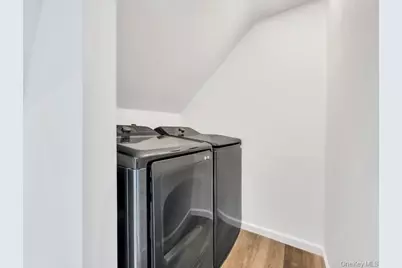 10 Petal Lane, Hicksville, NY 11801 - Photo 27