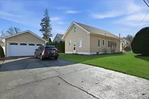 1 Carl St, Greenvale, NY 11548 - Photo 25