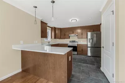 320 E 4th Street, Mount Vernon, NY 10553 - Photo 3